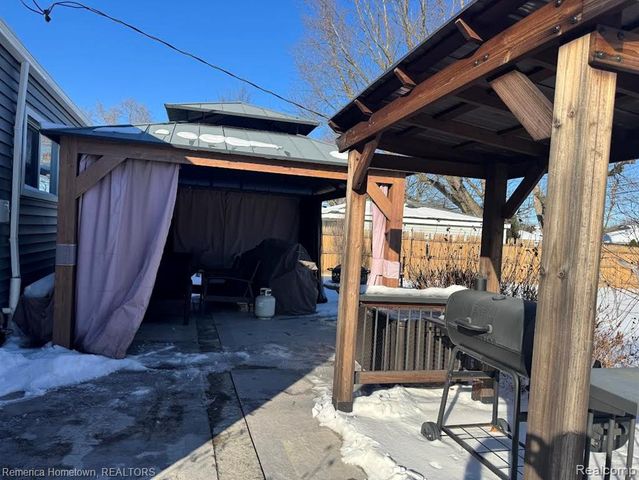 6444 Helen Street, Garden City, MI 48135