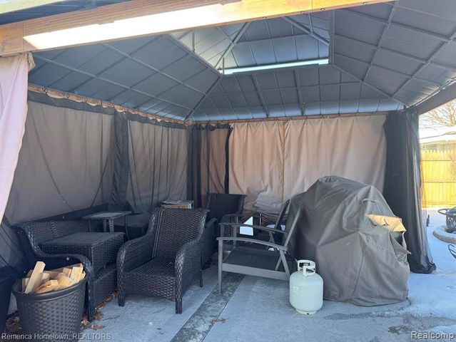 6444 Helen Street, Garden City, MI 48135