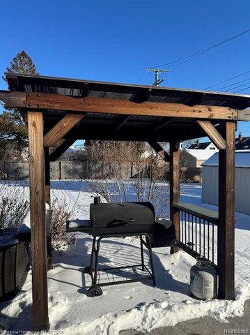 6444 Helen Street, Garden City, MI 48135