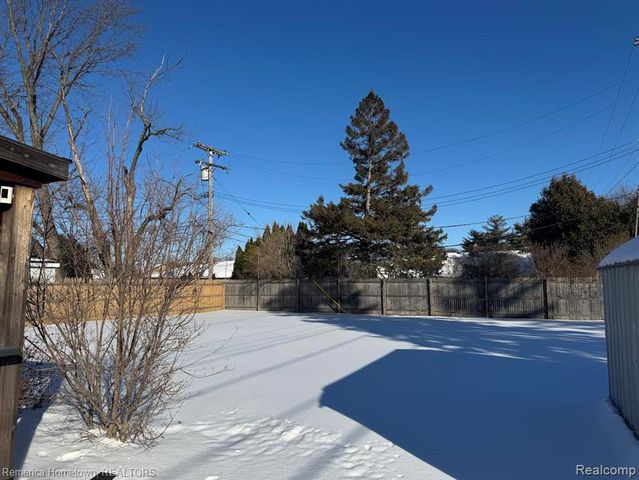 6444 Helen Street, Garden City, MI 48135