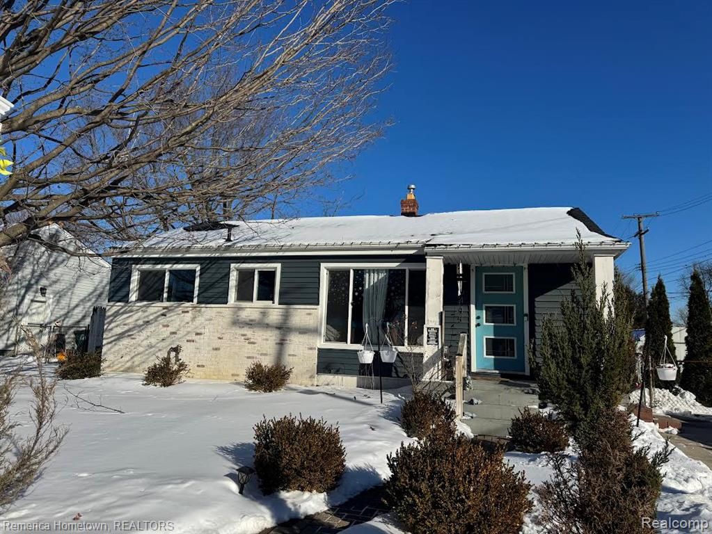 6444 Helen Street, Garden City, MI 48135