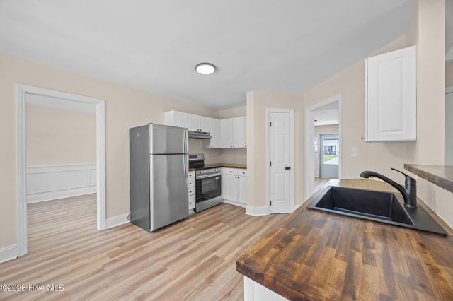 640 Windsor Drive SE, Belville, NC 28451