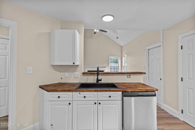 640 Windsor Drive SE, Belville, NC 28451