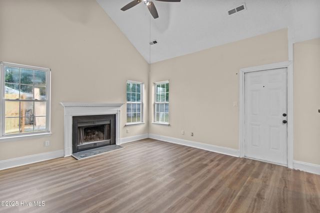 640 Windsor Drive SE, Belville, NC 28451