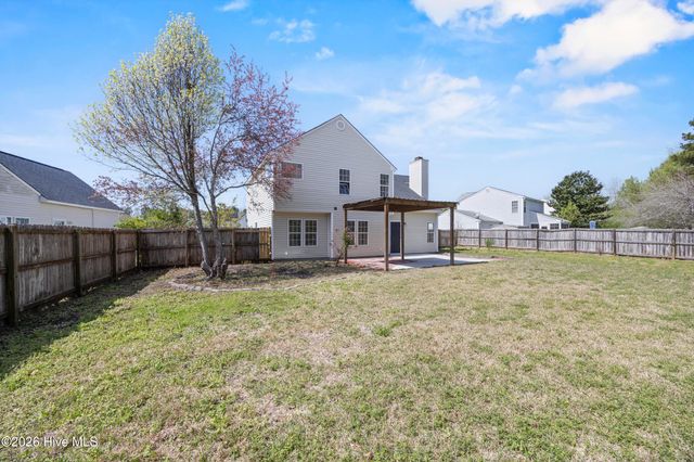 640 Windsor Drive SE, Belville, NC 28451