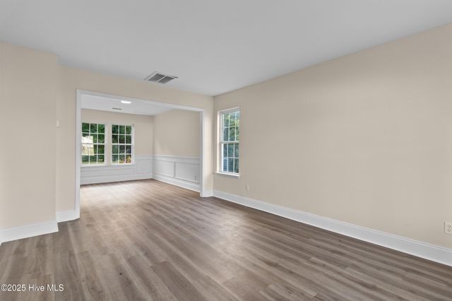 640 Windsor Drive SE, Belville, NC 28451