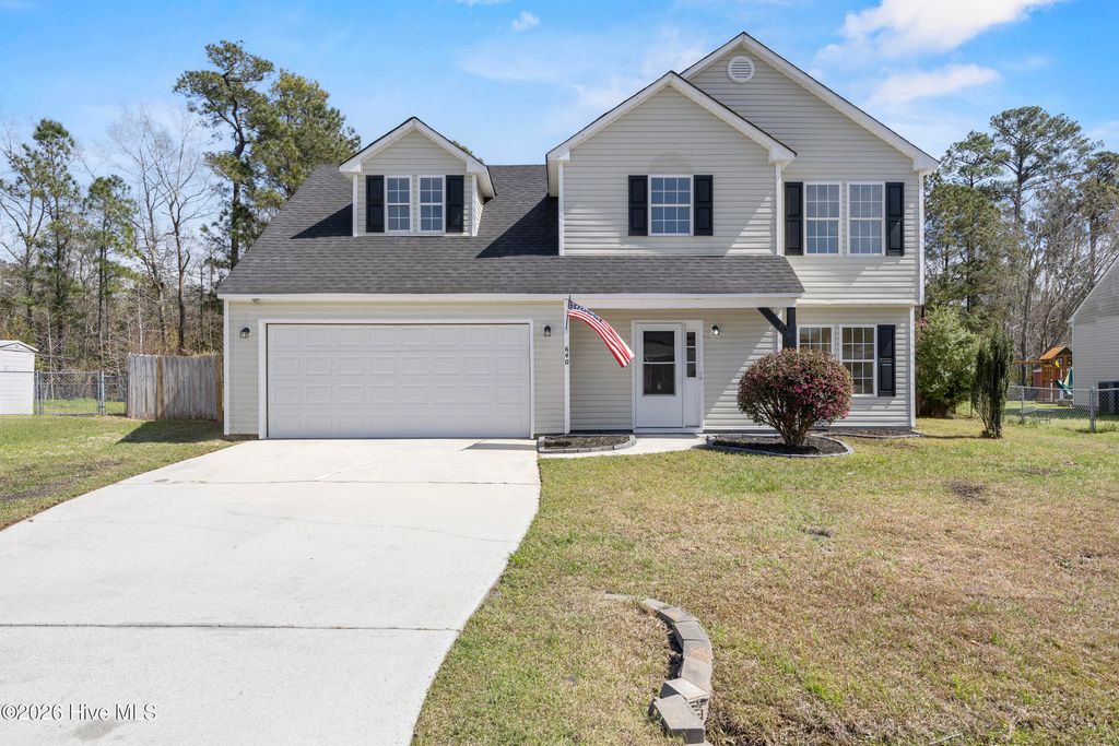 640 Windsor Drive SE, Belville, NC 28451