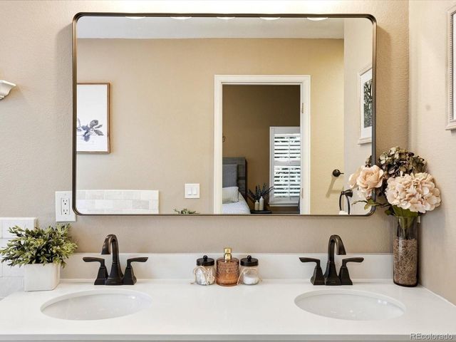 5555 E Briarwood Ave 22-2201, Centennial, CO 80122