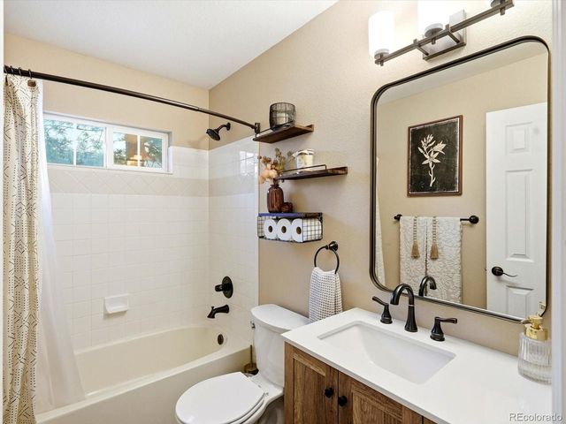 5555 E Briarwood Ave 22-2201, Centennial, CO 80122