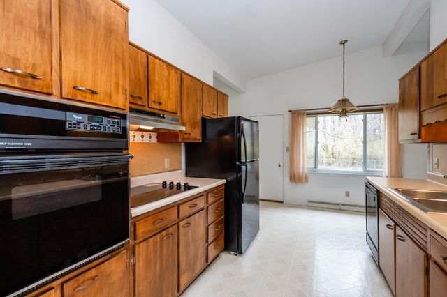 6731 Bayview Drive, Coloma Twp, MI 49038