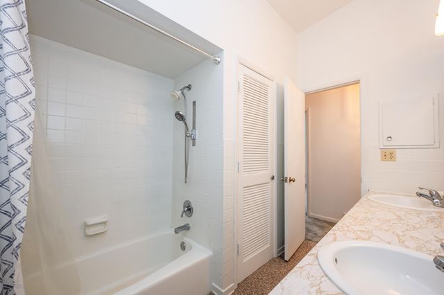 6731 Bayview Drive, Coloma Twp, MI 49038