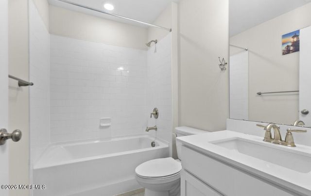 283 Mantoloking Drive, Jackson, NJ 08527