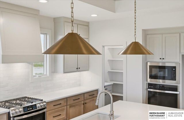 5920 N 198th Street, Elkhorn, NE 68022