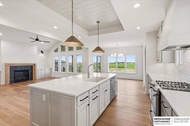 5920 N 198th Street, Elkhorn, NE 68022
