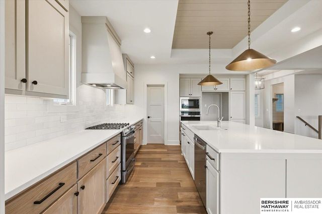 5920 N 198th Street, Elkhorn, NE 68022