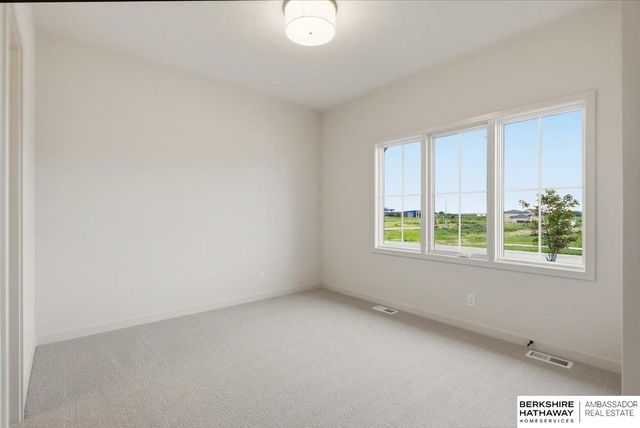 5920 N 198th Street, Elkhorn, NE 68022