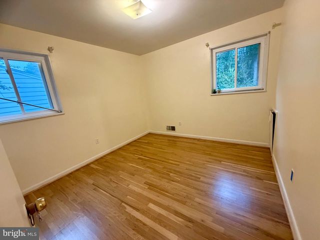 5117 BRENTFORD DR, Rockville, MD 20852
