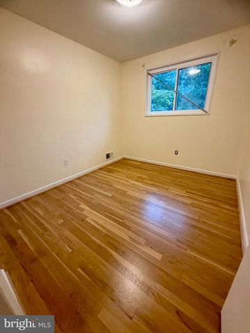 5117 BRENTFORD DR, Rockville, MD 20852