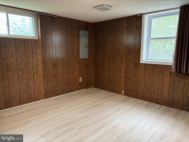 5117 BRENTFORD DR, Rockville, MD 20852