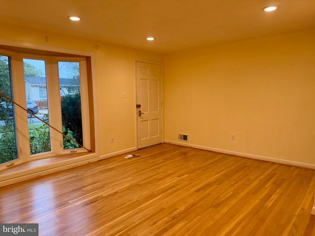 5117 BRENTFORD DR, Rockville, MD 20852