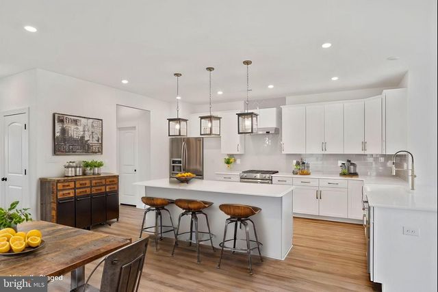 180 LOCKTOWN-SERGEANTSVILLE RD, Stockton, NJ 08559