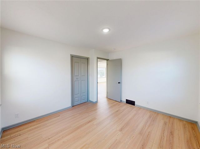 28507 Lakeshore Boulevard, Willowick, OH 44095