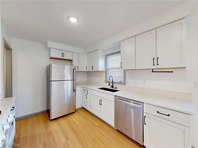 28507 Lakeshore Boulevard, Willowick, OH 44095