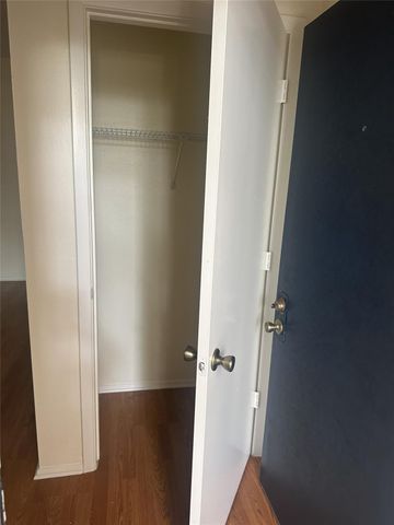 7009 N Holiday Drive 7009, Galveston, TX 77550