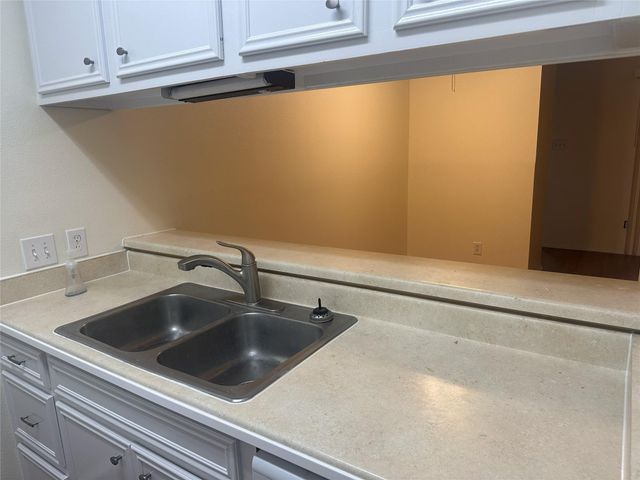 7009 N Holiday Drive 7009, Galveston, TX 77550