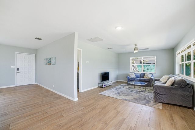28 SE 8TH Avenue, Deerfield Beach, FL 33441