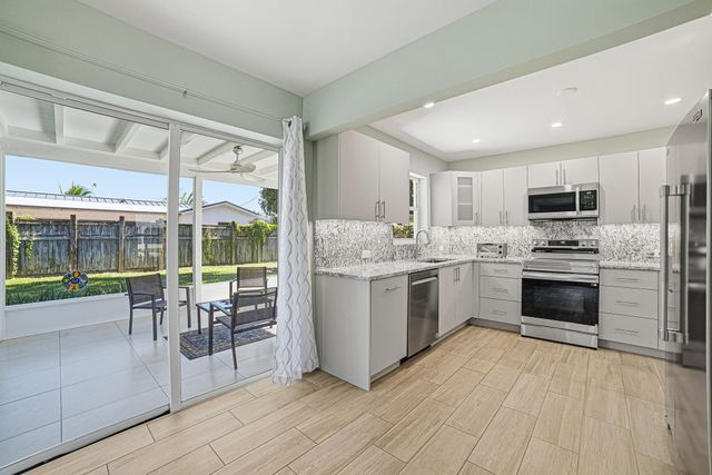 28 SE 8TH Avenue, Deerfield Beach, FL 33441
