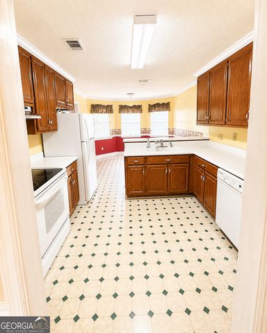 959 Lovers Lane Road, Leesburg, GA 31763