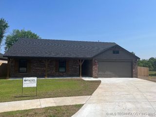781 E 139th Place S, Glenpool, OK 74033