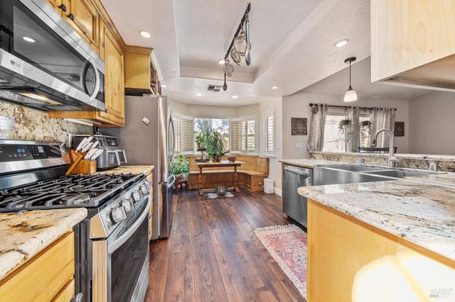 124 Pepperell Ct, Vacaville, CA 95688