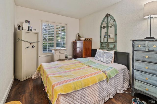 124 Pepperell Ct, Vacaville, CA 95688