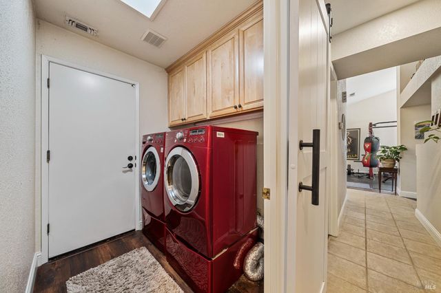 124 Pepperell Ct, Vacaville, CA 95688