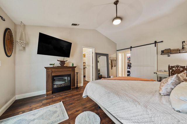 124 Pepperell Ct, Vacaville, CA 95688