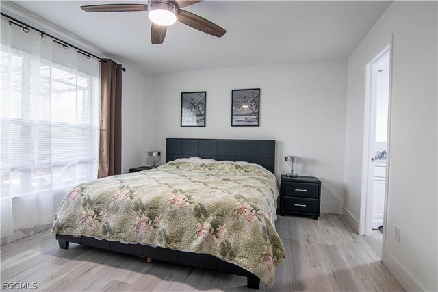 1913 SE 15th PL, Cape Coral, FL 33990