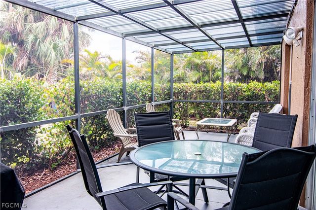 1913 SE 15th PL, Cape Coral, FL 33990