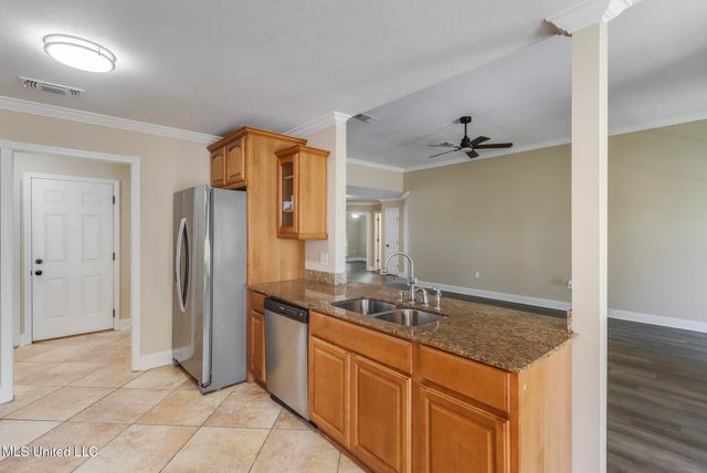 10556 Shore Cove Cove, Biloxi, MS 39532