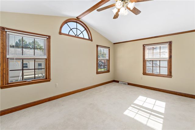 617 Maple St, Coraopolis, PA 15108