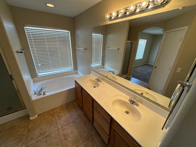 1710 E Palo Blanco Way, Gilbert, AZ 85296