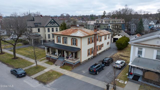 107 Lake Avenue, Saratoga Springs, NY 12866