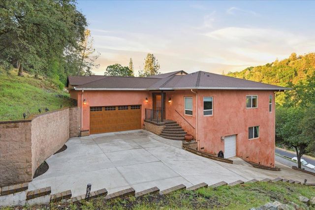 13049 Golden Trout Way, Penn Valley, CA 95946