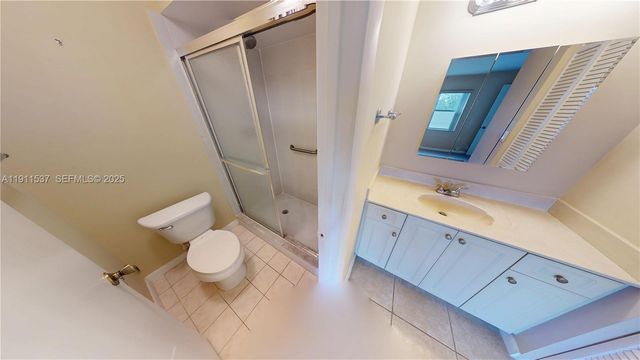 9301 Sunrise Lakes Boulevard 303, Sunrise, FL 33322