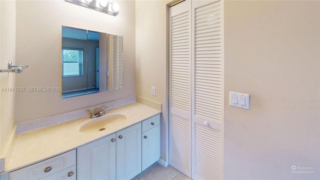 9301 Sunrise Lakes Boulevard 303, Sunrise, FL 33322