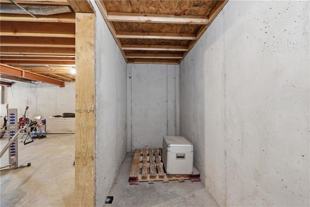1611 NW Nicholas Drive, Grain Valley, MO 64029