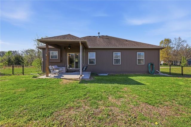 1611 NW Nicholas Drive, Grain Valley, MO 64029