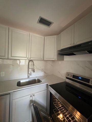 239 Sussex L, West Palm Beach, FL 33417