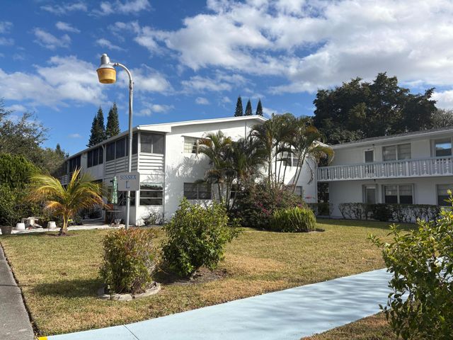239 Sussex L, West Palm Beach, FL 33417
